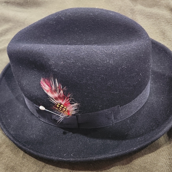 Hat - Picture 4 of 5